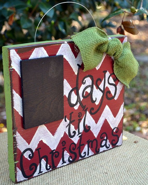 Use the chevron craft stencil from Cutting Edge Stencils to create this Christmas countdown sign. http://www.cuttingedgestencils.com/chevron-stencil-templates-stencils.html