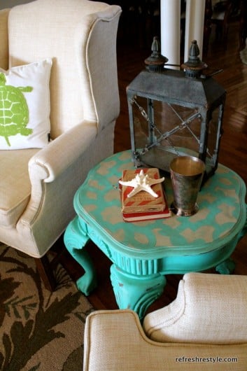How to stencil a DIY turquoise painted and stenciled side table using the Zamira Stencil. http://www.cuttingedgestencils.com/craft-stencil-zamira.html