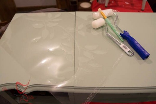 Stenciling a vanity using the Budding Clematis Kit 3pc. http://www.cuttingedgestencils.com/vine-stencils.html