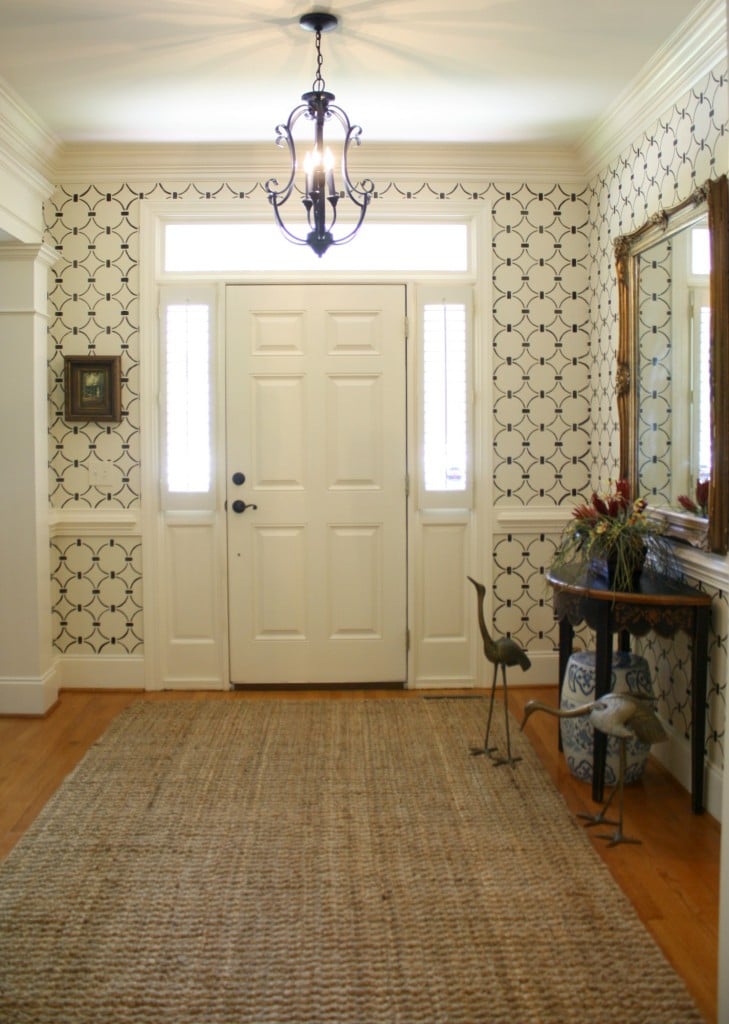 A DIY stenciled entryway using the Chain Link Allover stencil pattern. http://www.cuttingedgestencils.com/link-stencil-pattern.html