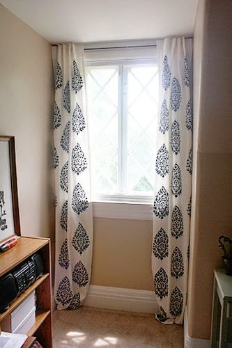 DIY stenciled curtains using the Sari Paisley stencil pattern. http://www.cuttingedgestencils.com/wall-stencil-paisley.html