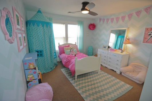 A DIY stenciled little girl's room using the Chevron Allover pattern. http://www.cuttingedgestencils.com/chevron-stencil-pattern.html