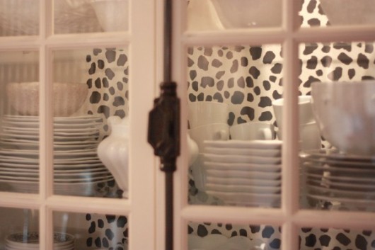 A DIY stenciled china cabinet using the Leopard Skin allover pattern. http://www.cuttingedgestencils.com/leopard-pattern-animal-skin-stencil.html