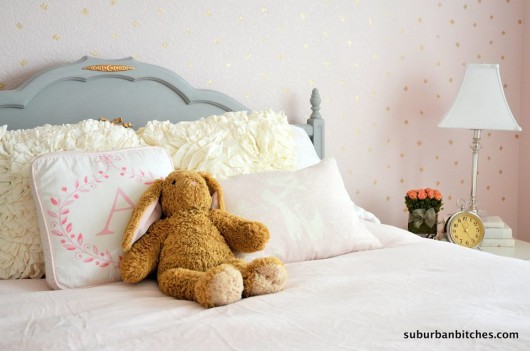 A DIY blush and gold stenciled little girl's room using the Little Diamonds Allover pattern. http://www.cuttingedgestencils.com/little-diamonds-pattern-stencil-for-walls.html