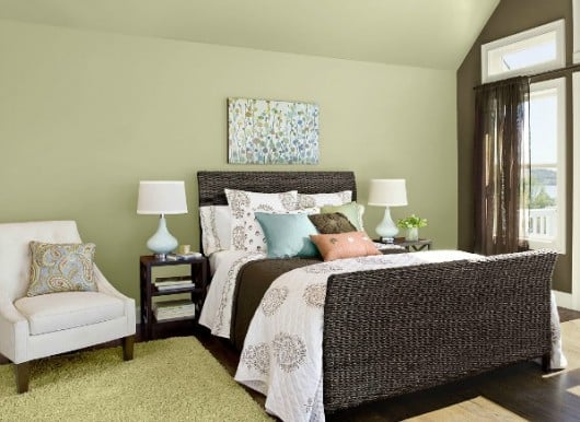 Benjamin Moore's Color of the Year 2015 is Guilford Green