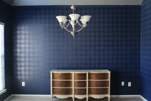 A DIY stenciled dining room using the Houndstooth Allover stencil pattern.  http://www.cuttingedgestencils.com/wall_stencil_houndstooth.html