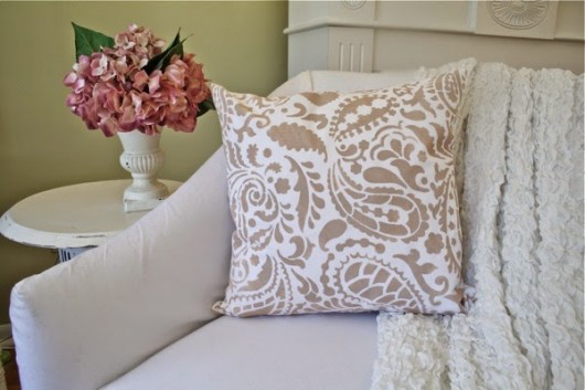 A DIY designer accent pillow using the Paisley Paint-A-Pillow kit. http://paintapillow.com/index.php/paisleys-paint-a-pillow-kit.html