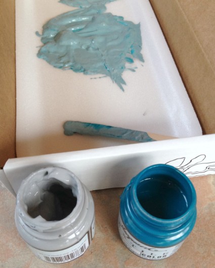 Painting a DIY accent pillow using the Antico Paint-A-Pillow. http://paintapillow.com/index.php/antico-paint-a-pillow-kit.html