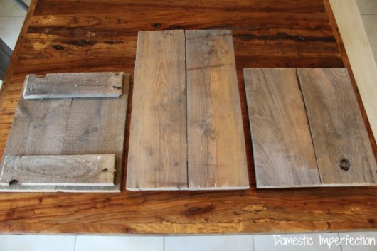 Use an old wooden pallet to make DIY Christmas art with Holiday stencils. http://www.cuttingedgestencils.com/christmas-stencils-valentine-halloween.html
