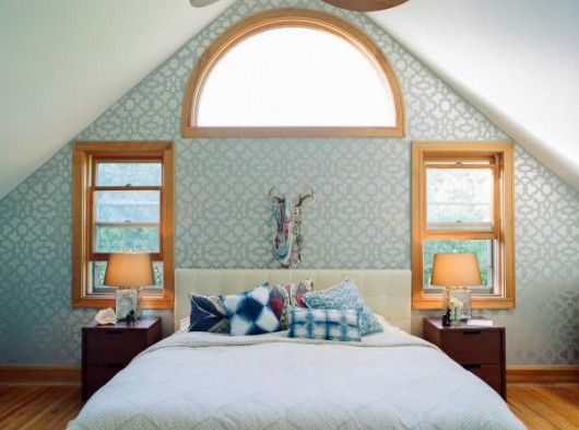 A DIY stenciled bedroom that features the Zamira Allover stencil pattern on an accent wall. http://www.cuttingedgestencils.com/moroccan-stencil-designs.html