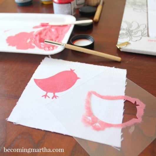 Learn how to stencil a DIY spring inspired painted pillow. http://paintapillow.com/index.php/anemone-blossom-paint-a-pillow-kit.html