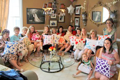 A creative DIY birthday party idea using Paint-A-Pillow to create custom accent pillows. http://paintapillow.com/index.php/paint-a-pillow-6-pillow-party-kit.html