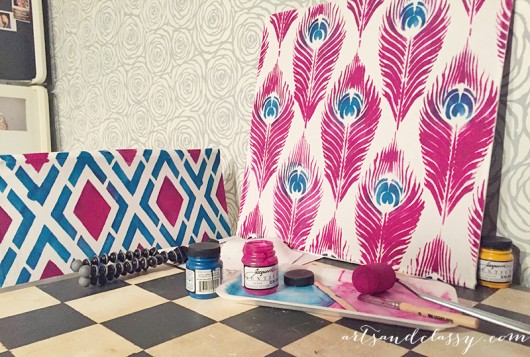 Stenciling a DIY accent pillow using the Peacock Feather Paint-A-Pillow kit. http://paintapillow.com/index.php/peacock-feathers-paint-a-pillow-kit.html