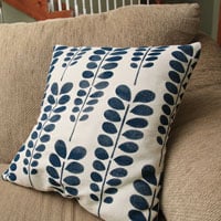 DIY-Stenciled-Pillow