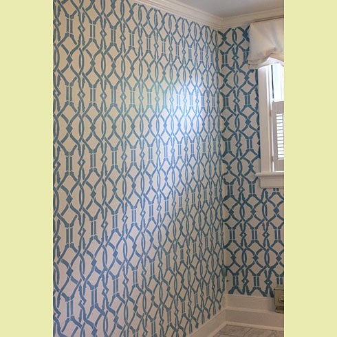 Bathroom-stenciled-wall