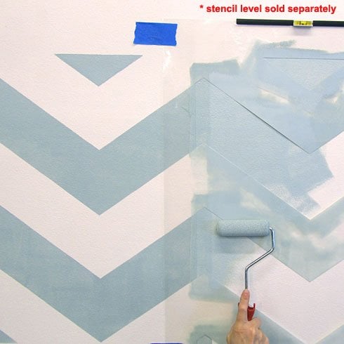 Chevron-stenciled-wall