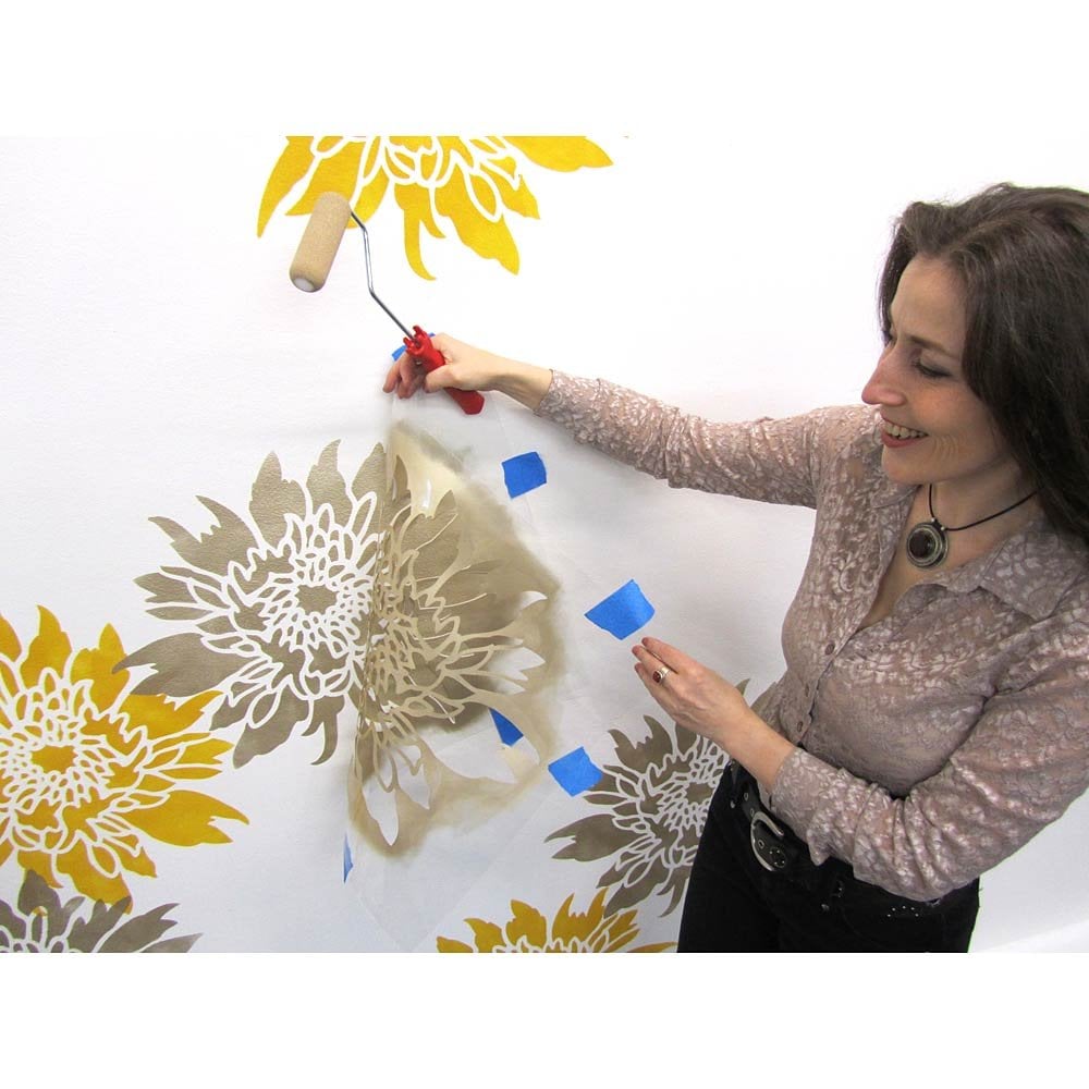 Chrysanthemum-stencil-how-to-stencil-stenciling