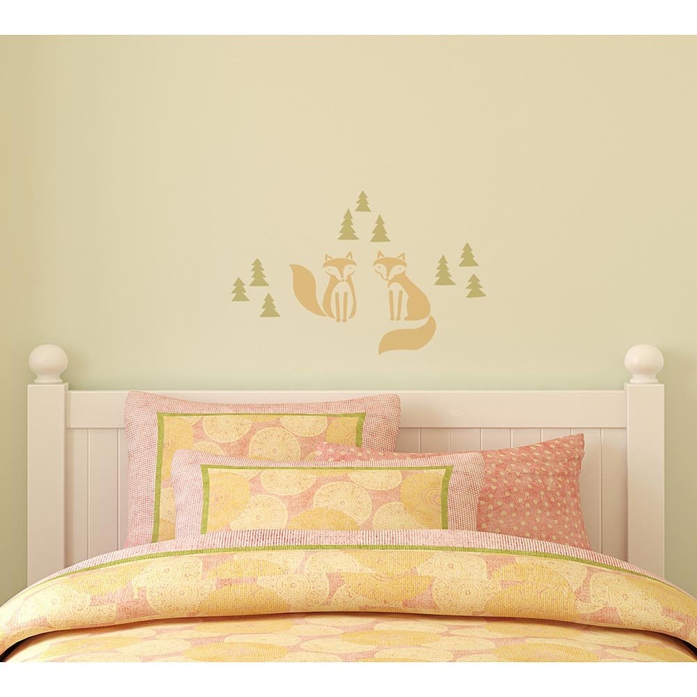 Fox-stencils-teenage-girls-room