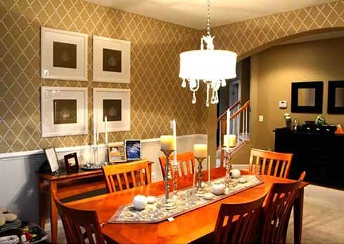 Harlequin-stencil-dining-room