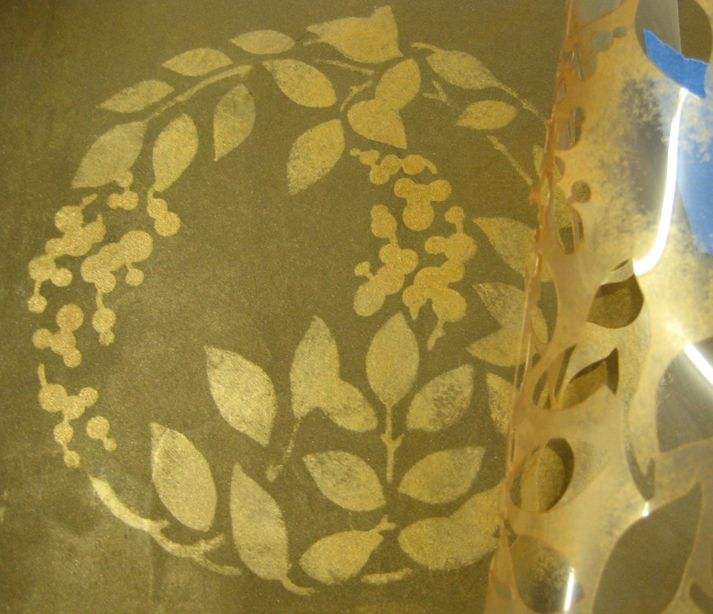 leaf stencil gold paint