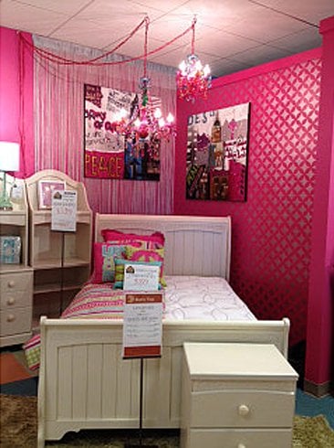 NAgoya-stencil-pink-nursery