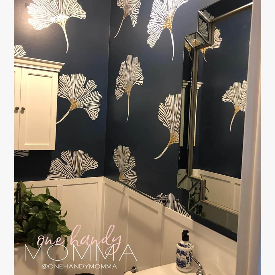 Ginkgo stencil black gold wall