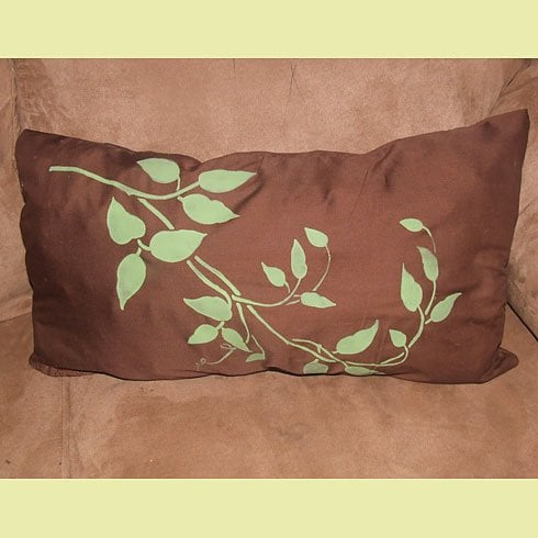 stenciled-pillow-vine-stencil